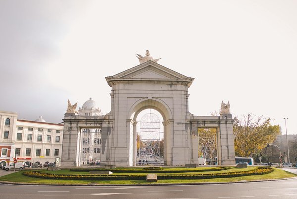 Évasion et Résilience : Le Guide Indispensable pour les Aventuriers en Plein Air